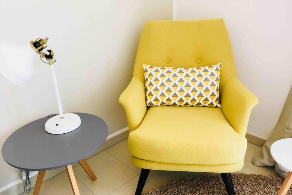 Large Family Retro Flat In City Center- Large Terrace & Garden View, Free Parking Luxemburgo Exterior foto